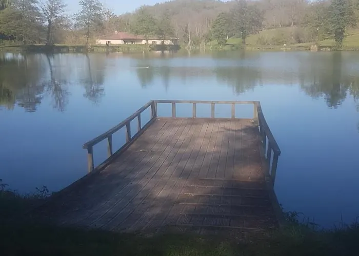 Mon En Ariege Avec Piscine Chalet *